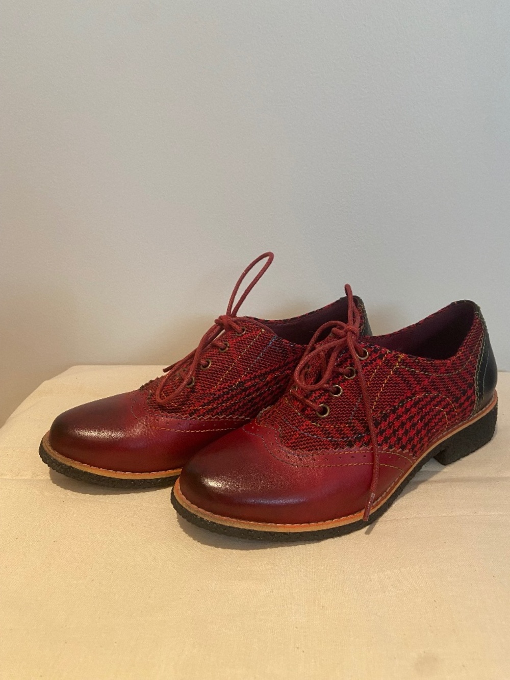 L’Artiste Women’s shoe size 7
